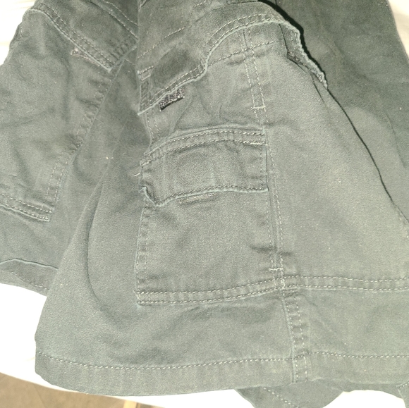 Wrangler Cargo Shorts - Picture 6 of 11
